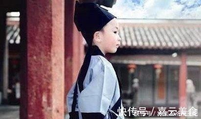 神童$太守出一上联鹦鹉能言难似凤!8岁神童对出的下联无人不服