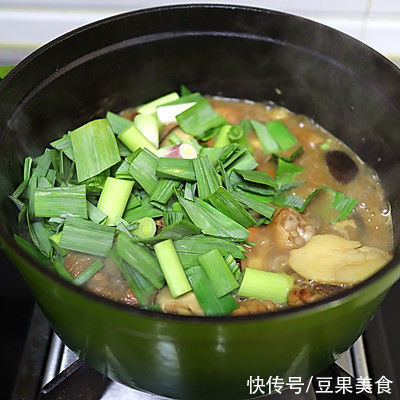 土豆|#一口新年味，全家享佳味# 黄焖鸡