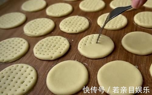 饼干|吃了20年的饼干，才知道正确的做法，不用烤箱，照样香甜酥脆