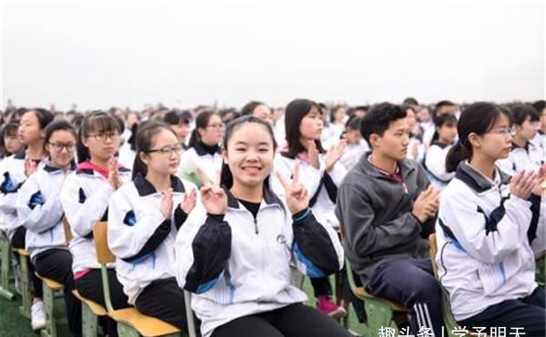 高中|高一学生适应高中阶段的学习，要避免不良学习习惯，找到学习方向