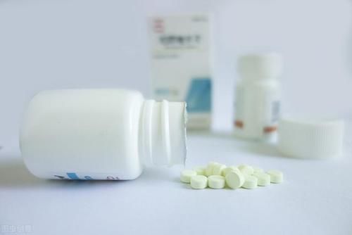 降压药能掰开吃吗，会不会影响药效？医生“点名”了2种药，细看