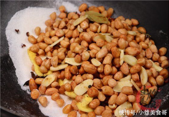 水汽|花生米加一把大蒜，比水煮简单，比油炸健康，一口下去嘎嘣脆