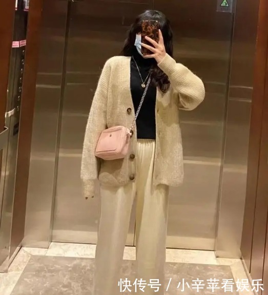 人手一件的“针织开衫”,早春试试这样搭配,很温柔又好看