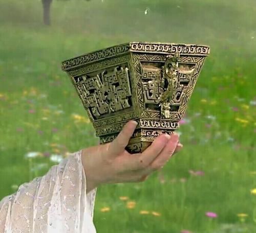 封神演义前期,出现的十大法宝落宝金钱、金蛟剪、九龙神火罩