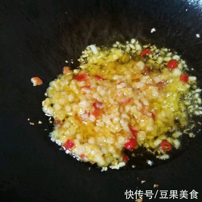 蒜蓉花甲|这道快手金汤蒜蓉花甲一上桌，全家都爱吃