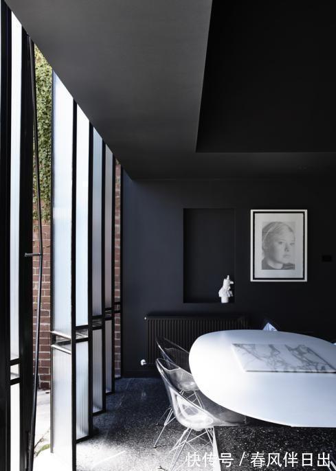 围墙|有院子,我装长虹折叠玻璃做围墙,能开能关不占地,小院一分为二