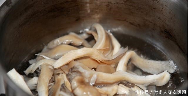 蘑菇|这道菜成本2元钱,吃起来比肉还香的“下饭王”,老公每天都想吃