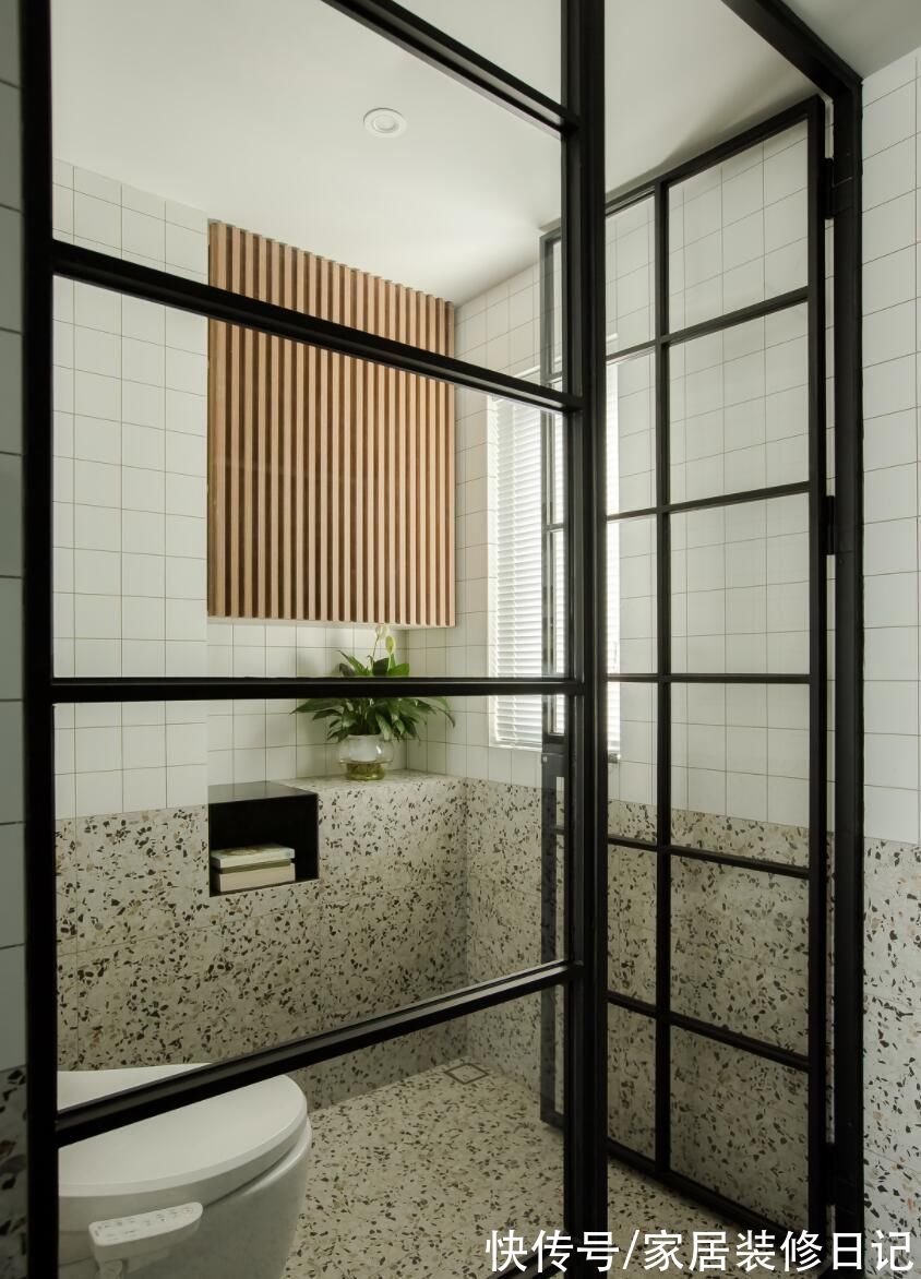 主卧|全屋重新打满柜子,柜门当墙饰,精装“教科书式”改造透着高级感