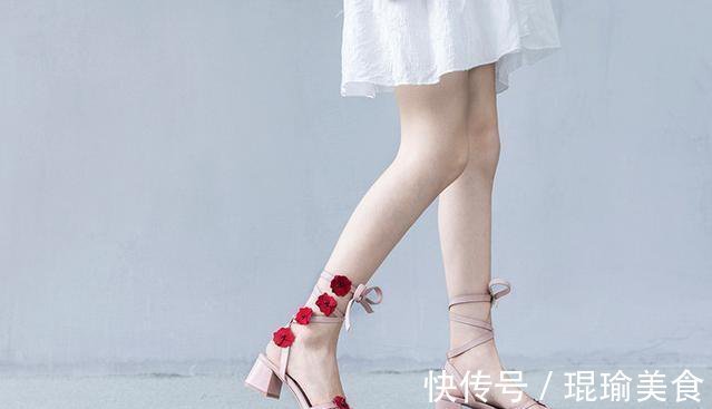 鞋子|女孩逛街穿这种“掉价鞋”,很不雅观,很容易被店员骗