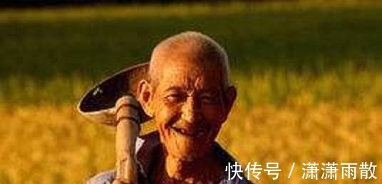 书生&唐伯虎和一老农在地里互不让路,老人出了个上联,大才子乖乖让路!