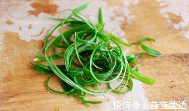 鱼不论怎么蒸都发腥牢记这2点,不腥肉嫩还很鲜