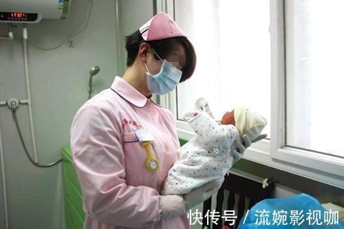 女儿|爸爸带8岁女儿看刚出生的弟弟,女儿给弟弟一巴掌不想当姐姐