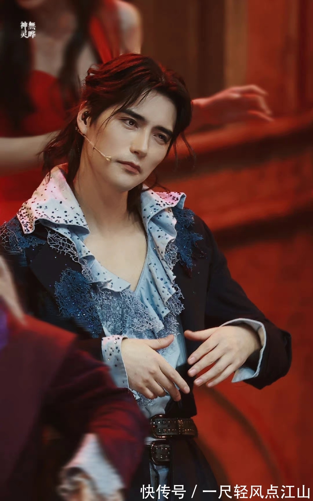 古典$他就像一幅古典的油画一样,真好看!