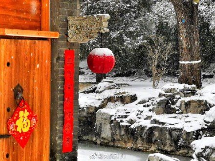 一场雪，满大街都是雪容融