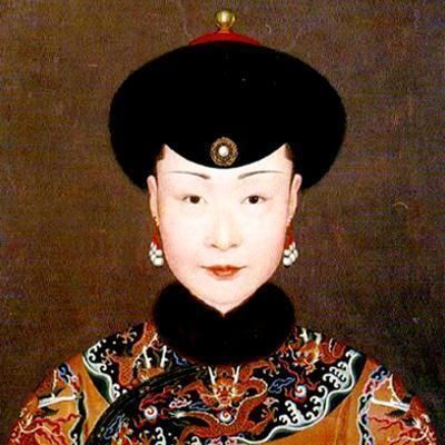 皇后|清朝皇后彩色画像,鳌拜义女端庄大气,富察皇后粉丝无数