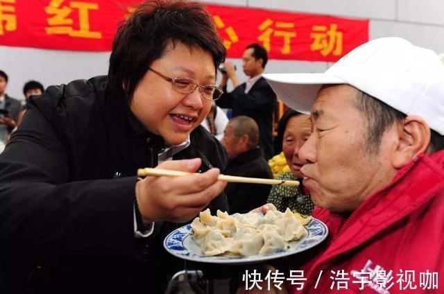 大规则|孩子不小心刮蹭私家车,留下一张纸条,网友最高级别的“炫富”