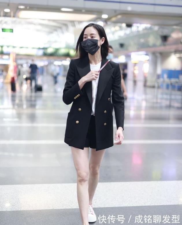 西装 张钧甯身材高挑匀称!大衣和西服叠穿显瘦不臃肿,真是又暖又美