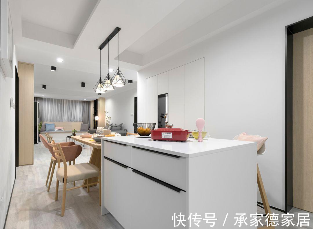 卫生生|用隐形门连接客厅，整合家居空间，让回家变成一件有意义的事