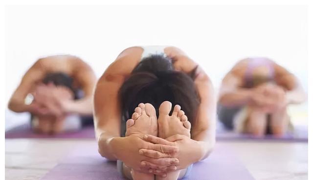 内旋|今天发现一个加深前屈幅度的新方法,小白也适用