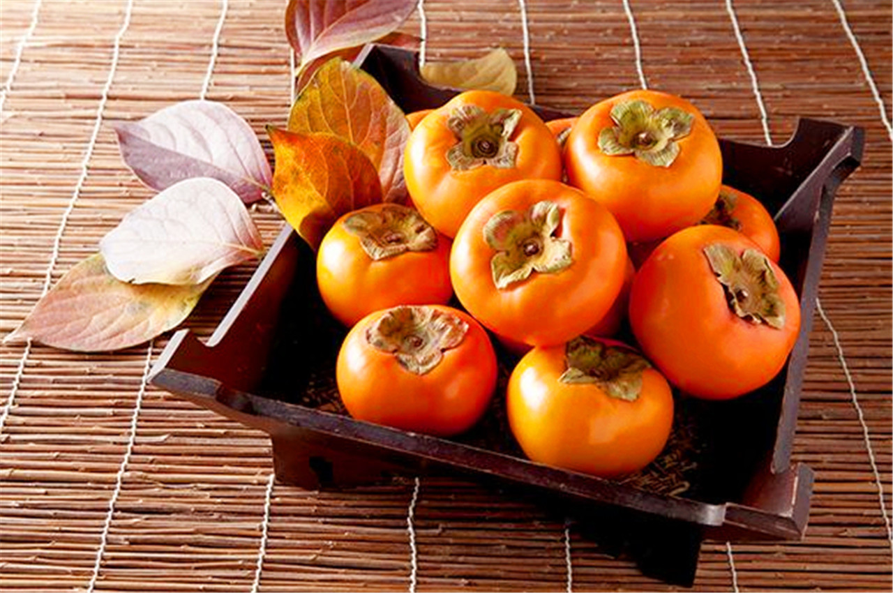 雌激素|女人别太节省，3种水果要常吃，补充雌激素，60岁不显老