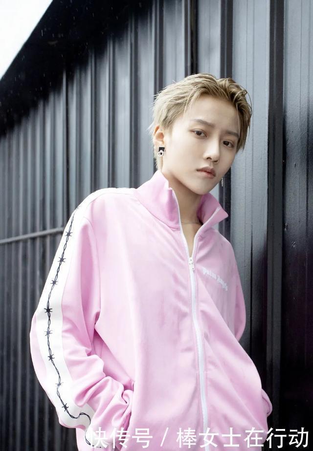 比刘雨昕舞蹈更IN的,是她的“无性别时尚”
