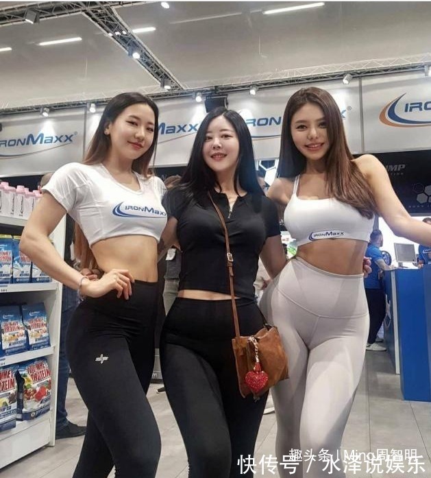 紧身 紧身打底裤中腰设计细节精美,做一个有风格的时尚美女小姐姐