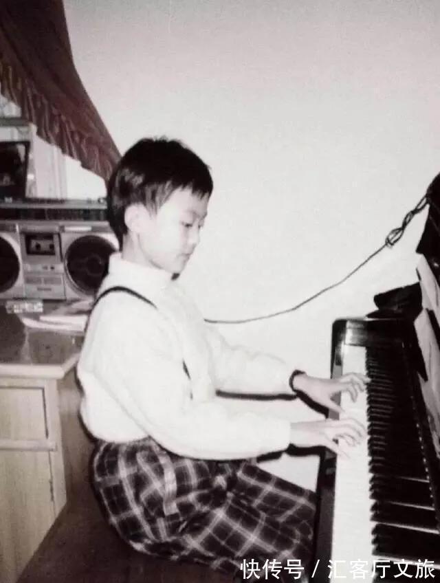 清明雨上|“过气”网络歌手，出道15年第一次上综艺，演唱会更是一票难求！