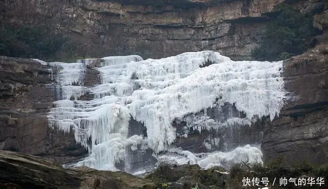 庐山雪后惊现百米冰瀑布，全国为之震撼！