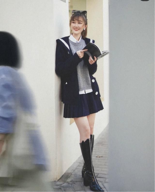 你什么“脸型”，就配什么发型和衣服！自测一下，搭对了美个几倍