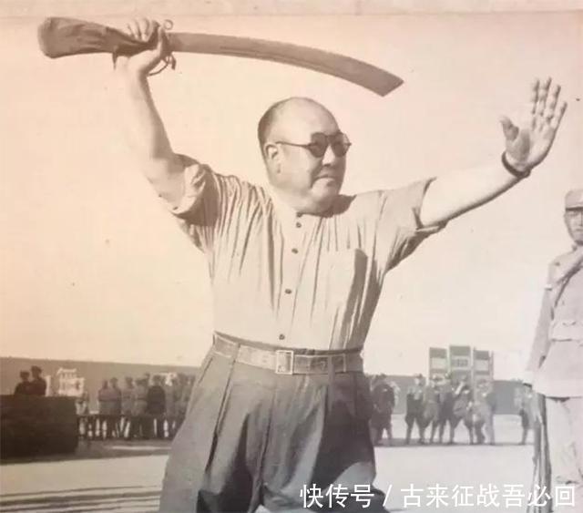 马鸿逵|马鸿逵做小药丸治肝炎,百姓觉得胡闹,5个下属不吃,反自食其果