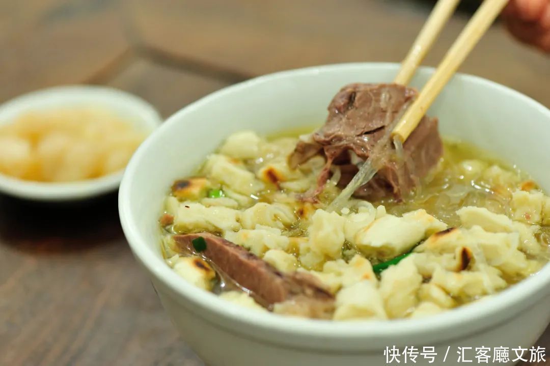 回民|西安最靠谱吃喝攻略:本地人告诉你,才不去回民街!