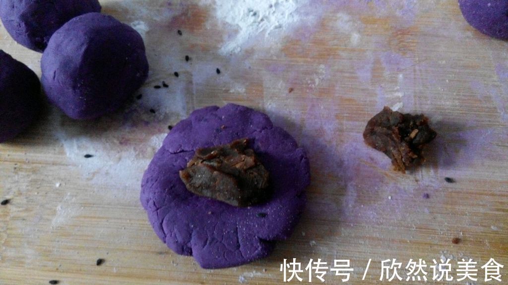家庭版紫薯豆沙团,制作简单,美味好吃