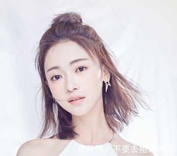 封面|新版“百变小樱”解锁？新造型荣登时装封面，就是这位吴氏女星