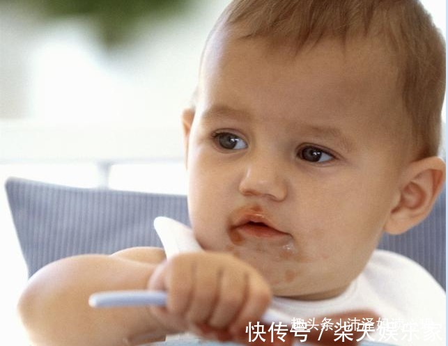 二宝|一岁宝宝一次能吃一小碗米粉、稀粥，却遭到育婴师狠狠地批评