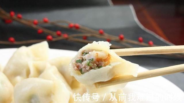 好吃|拌饺子馅时,记得加点“它”,饺子馅味道强百倍,比饭店的更好吃