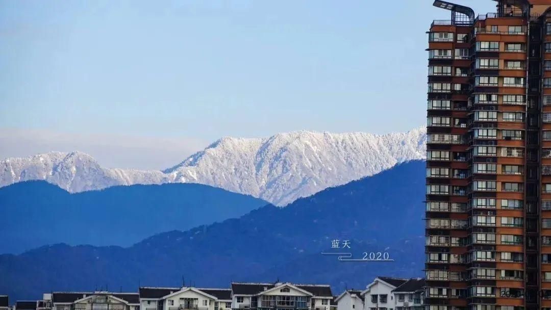 都江堰，住在雪山脚下的美好