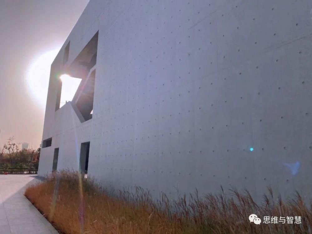  仔细测量|很近是多近？