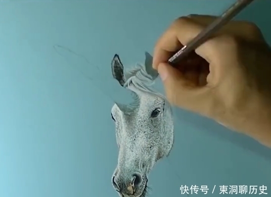 手法|美术生手绘独角兽，超写实手法惊艳全场，网友：比照片还真实