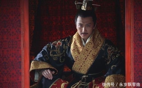 汉成帝刘骜|皇帝老来得子,为了讨好爱妃亲手杀了儿子,因此绝后将皇位传侄子