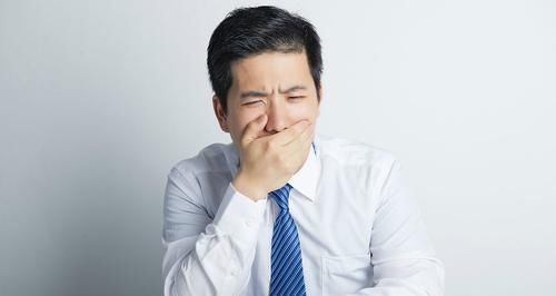 主动脉|吃鱼的时候鱼刺卡喉,常用的三招都错误,医生教给你正确招式