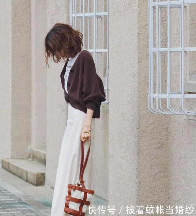日本博主 40+女人,如何通过“穿搭”脱胎换骨日本博主的时尚套路,必学!