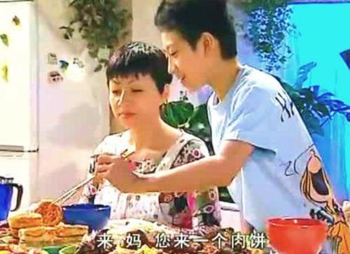 杨紫 向往5：杨紫模仿《家有儿女》刘星分肉饼，却多分了一个人