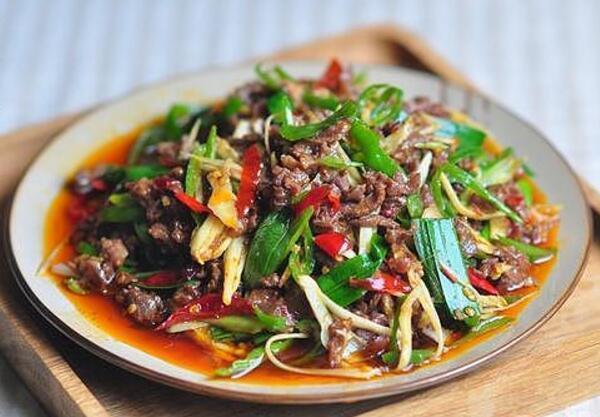 越吃越香做法简单的美食，满口香味满足你的味蕾，好吃下饭很不错