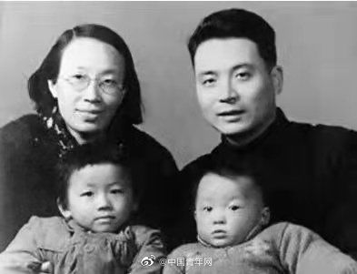 邓稼先|两弹元勋邓稼先诞辰97周年纪念日:大漠惊雷,梦冲九霄!