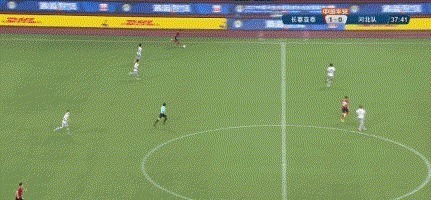 埃里克|为进国足拒绝入籍美国！33岁海归前锋实现终极梦想，为祖国进球！