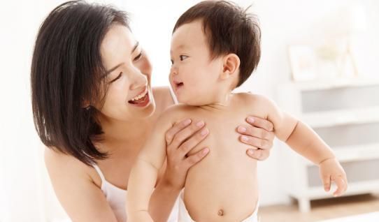 婷婷|宝宝拒绝喝奶,喂奶溜号怎么办?孩子进入“厌奶期”,宝妈不要慌