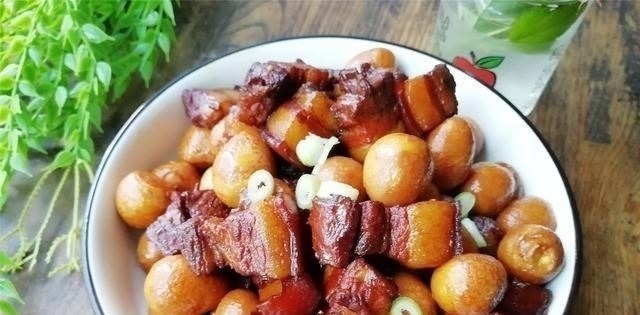 中秋节家宴,大鱼大肉不能少,推荐8道猪肉做法,招待客人有面子