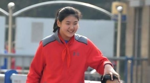 姚明|中国女篮再出一天才,14岁身高2.27已超过姚明,如今已加入国青!