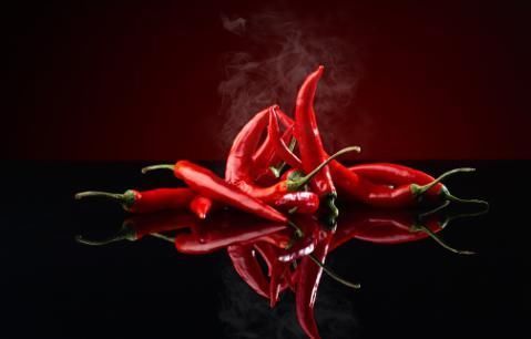 医生|喝牛奶会升高血压?医生苦劝:不想血压“飙升”,趁早远离这3物