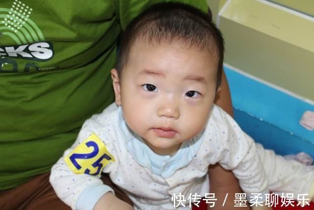 父母|吃一次相当于吃1个塑料袋,医生许多父母还纵容娃吃,无知!